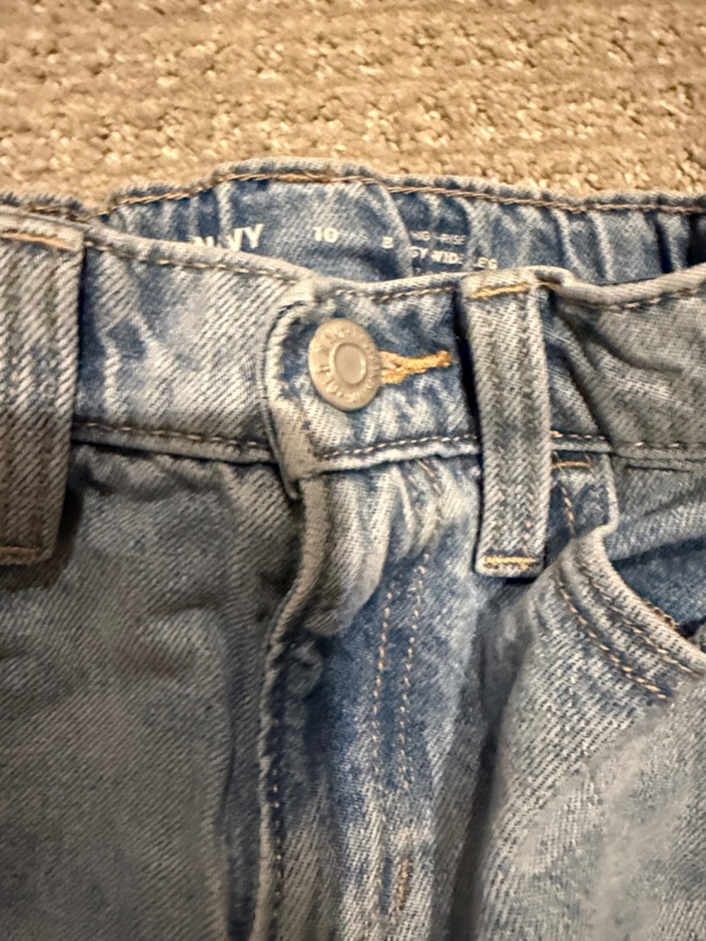 Old Navy Light Blue Distressed Wide-Leg Jeans - Picture 4 of 7